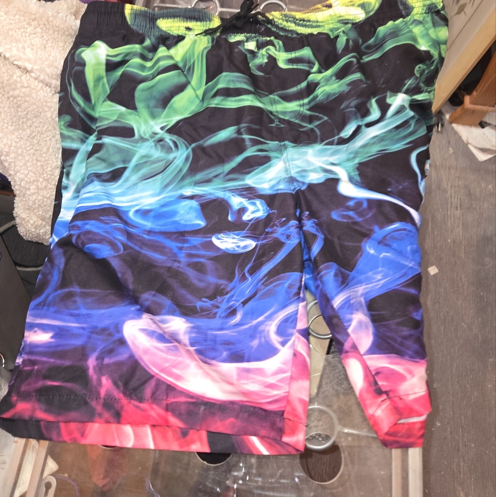 Not sure of the brand on these smokey colorful swimsuit trunks sz 3XL